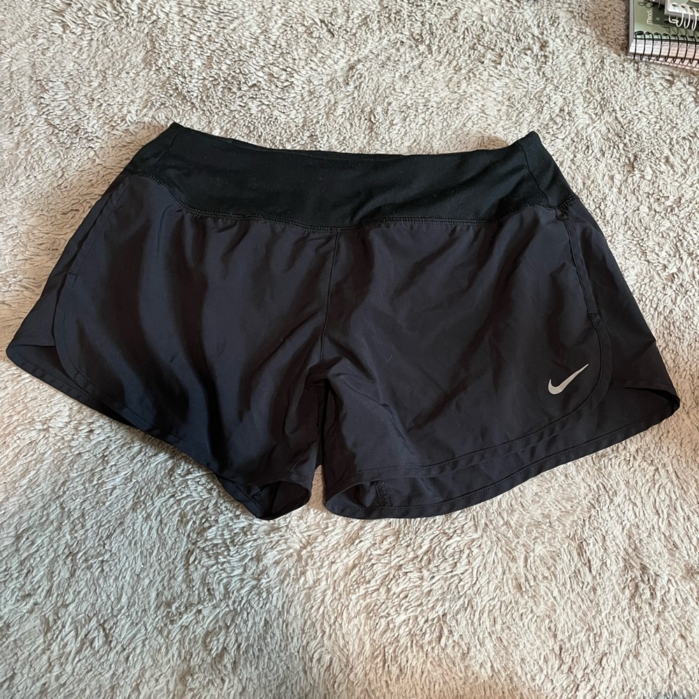 Nike shorts size small